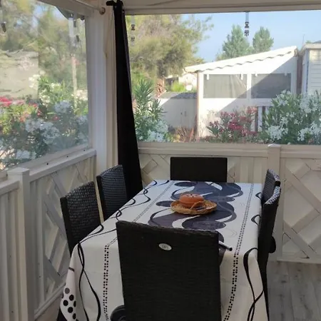 Mobil-home Duris Κάμπινγκ Ιέρ